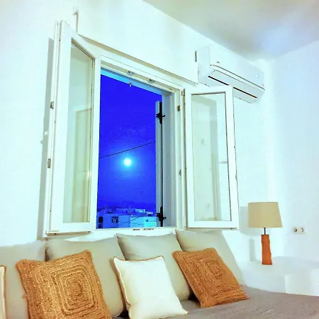 Walking Distance Spacious With Balcony - Esencia Naxian Lägenhet *