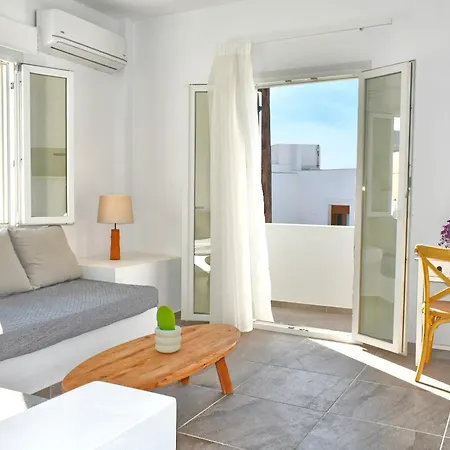 Walking Distance Spacious With Balcony - Esencia Naxian Lägenhet *