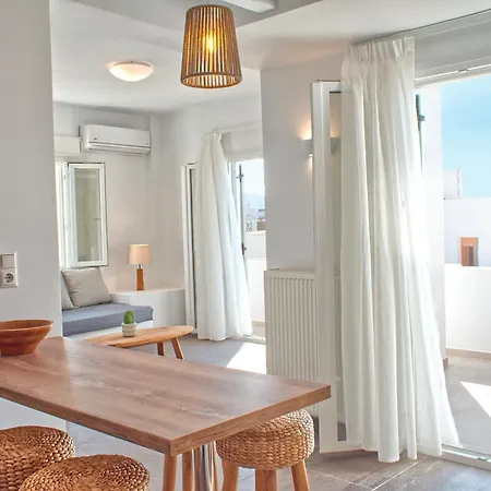Walking Distance Spacious With Balcony - Esencia Naxian Lägenhet *