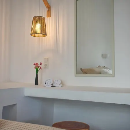 Lägenhet Walking Distance Spacious With Balcony - Esencia Naxian